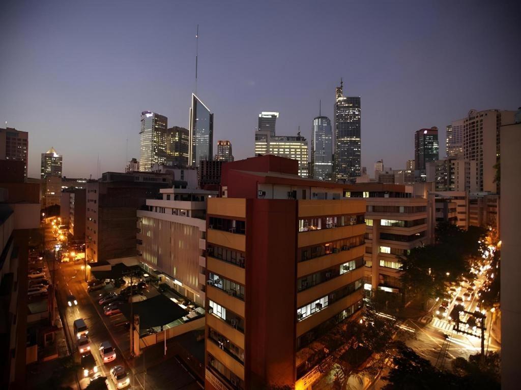 Amorsolo Mansion Hotel مانيلا المظهر الخارجي الصورة