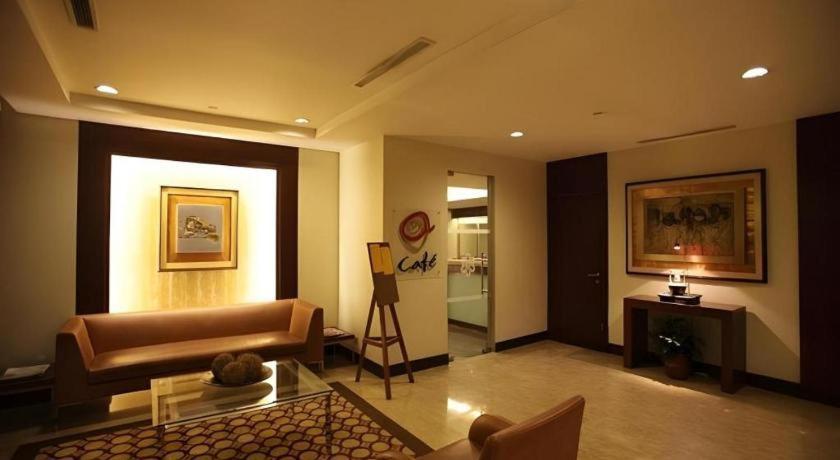 Amorsolo Mansion Hotel مانيلا المظهر الخارجي الصورة