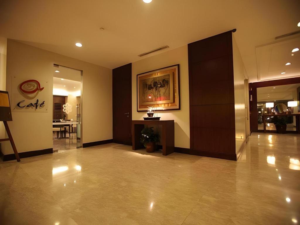 Amorsolo Mansion Hotel مانيلا المظهر الخارجي الصورة