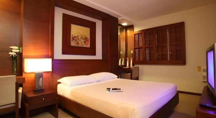 Amorsolo Mansion Hotel مانيلا المظهر الخارجي الصورة