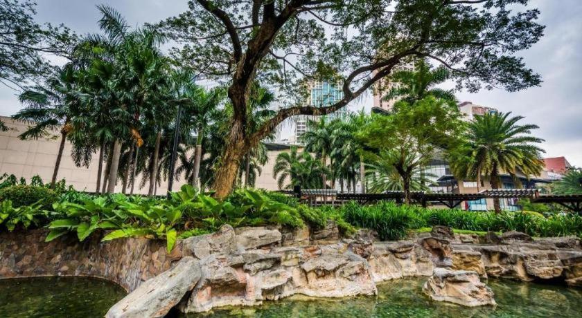 Amorsolo Mansion Hotel مانيلا المظهر الخارجي الصورة